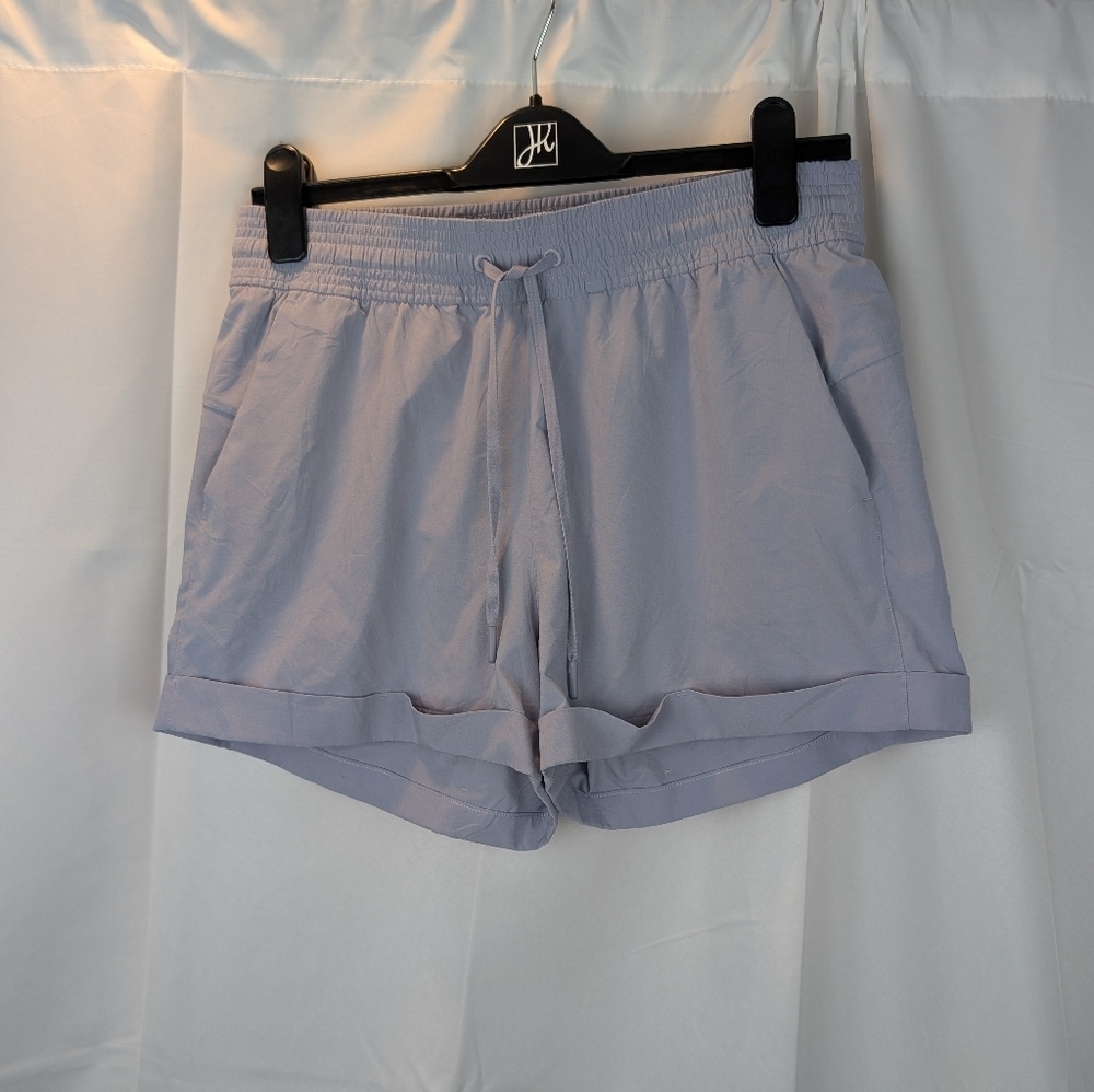 Lululemon Spring Break Away Short *4-way Stretch 3" size 8 in EUC - Picture 5 of 11